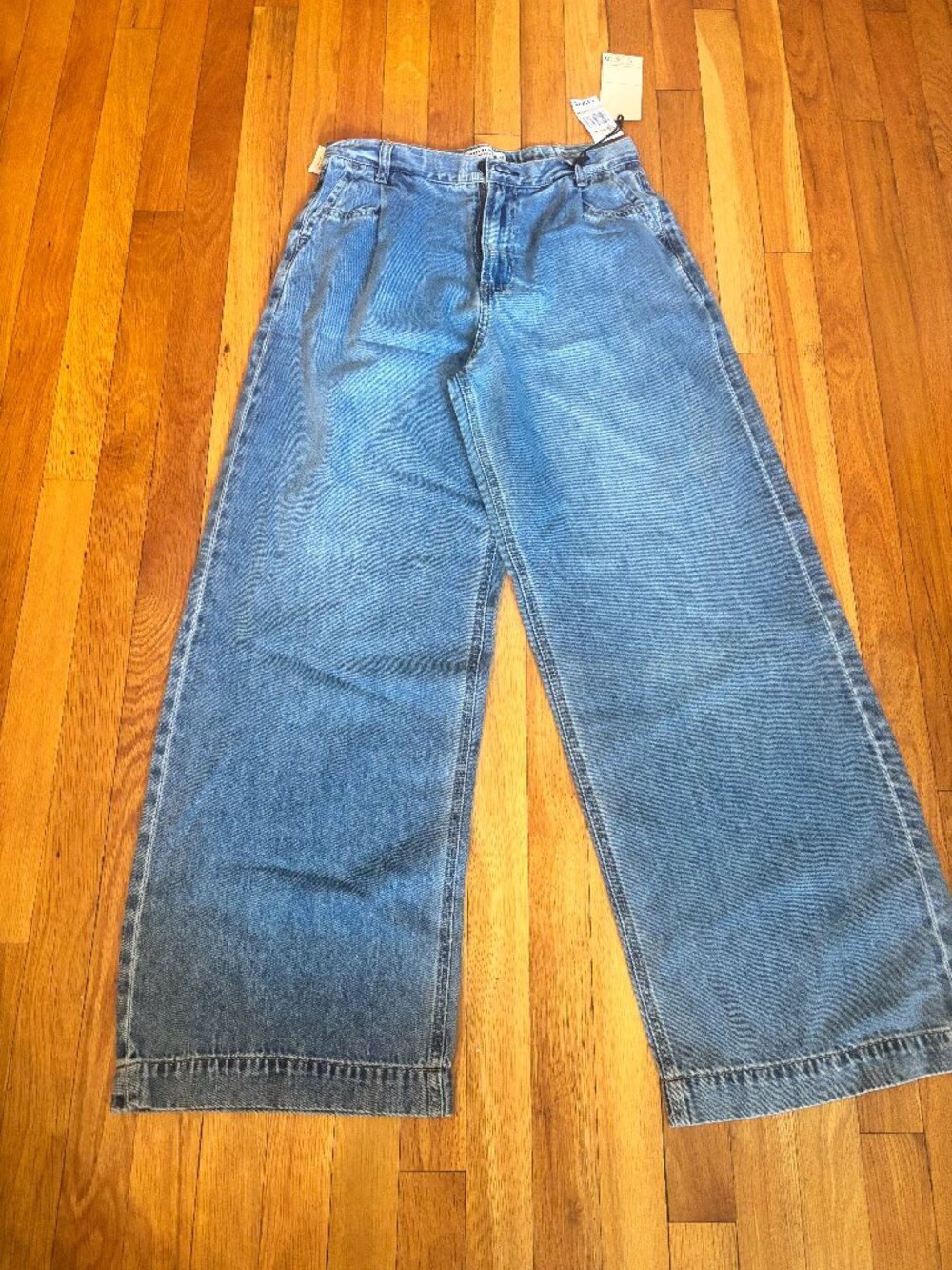 Pleated soft wideleg Jeans